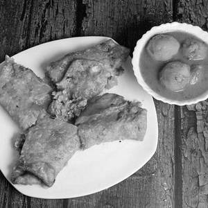 Chicken Mughlai Paratha With Aloo Dum
