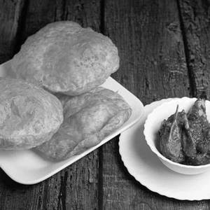 Luchi (3pcs) + Mutton Kosha (2pcs)