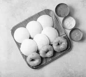 IDLY [6pcs] VADA[3pcs]