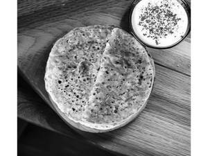 Aloo Paratha With Curd