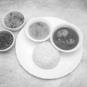 Special Bhetki Paturi Meal