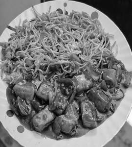 Paneer Schezwan & Veg Noodles Box