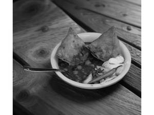 Samosa Chana [2 Pieces]