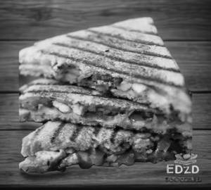 Tandoori paneer sandwich [medium]