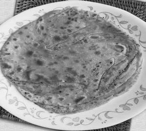 Ajwaini Paratha With Achar [2 Pieces]