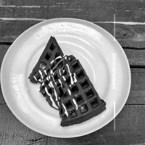 Nutella Sandwich Waffle