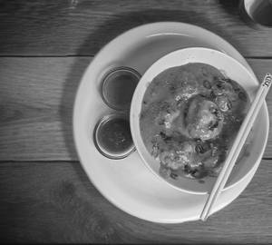 Veg Jhol Momo [8 Pieces]