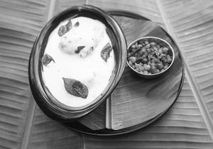 Curd Vada (2 Pcs)