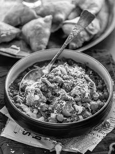 Samosa Chole Chat (2pcs)