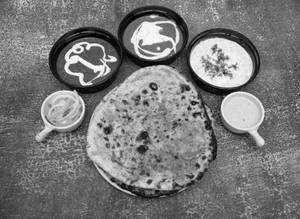Stuff Naan / Parantha Thali