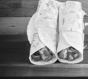 Paneer momos roll
