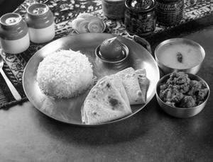 Aloo Gobhi Thali