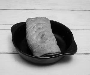 Paneer Chilli Puff [Per Piece]
