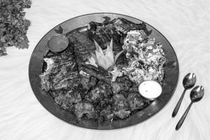 Mandi King Assorted Chicken Platter.