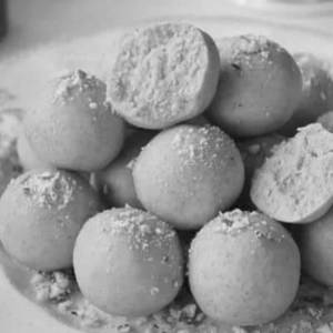 Besan Laddu
