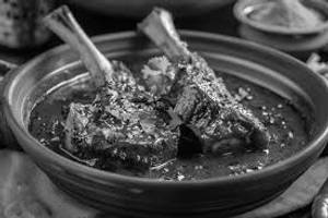 Special mutton chaap, two piece mutton and gravy