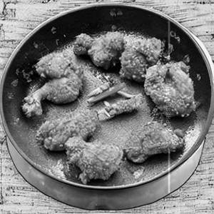 Wok fried tong chi chicken
