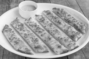 Cheesy Garlic Sticks