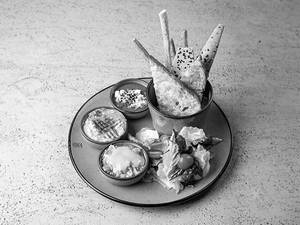 Smoke House Dips & Crisps