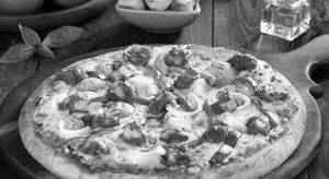 Tandoori Chicken Pizza  