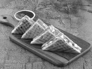 Tossed Paneer Sandwich