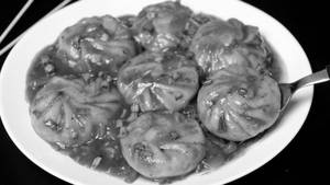 Momo Manchurian Gravy