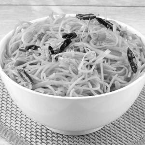 Vegetable Hakka Noodles