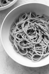 Ginger Garlic Noodles [Chicken]