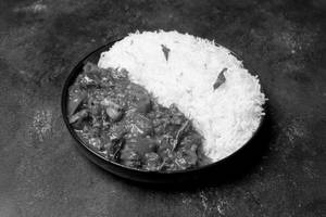 Boiled Rice With Pepper Chicken