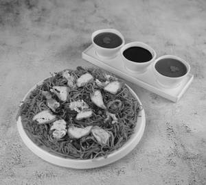 Chicken with egg schezwan noodles
