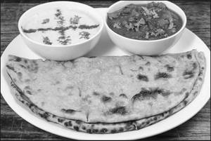 Aloo Pyaz Kulcha Combo