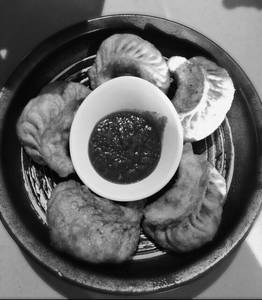 Paneer Chilly Momos (6 Pcs)