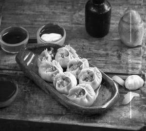 Cheese baked momos
