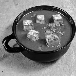 Khom Paneer Hara Pyaza