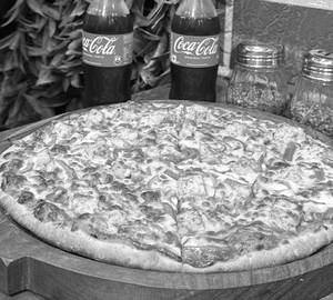 Makhni paneer pizza