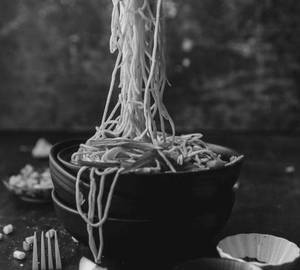 Veg schezwan noodles