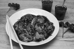 Chicken Pan Fried Momo ( 6 Pcs )