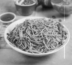 Vegetable Hakka Noodles 
