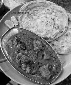 Kerala Porotta 2 Nos + Chicken Curry Combo