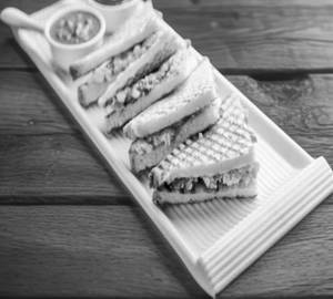 Veg paneer grilled sandwich [3 layer]