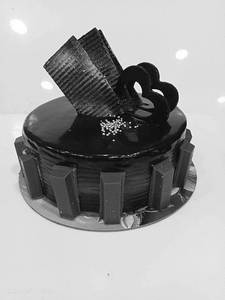 Kitkat Exotic Cake