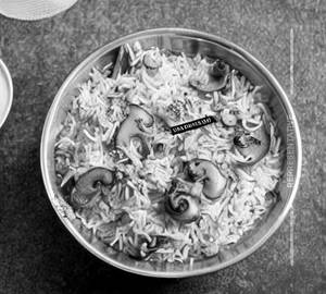 Veg Mushroom Biriyani 