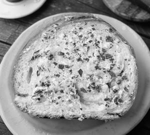Cheese chilli garlic bread
