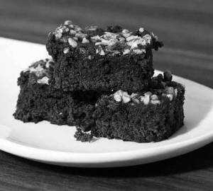 Dry Brownie Slice