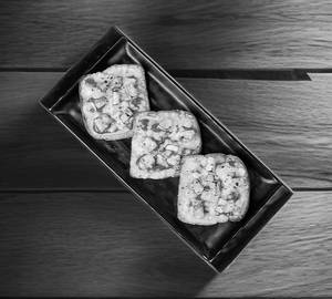 Paneer Makhani Garlic Bread