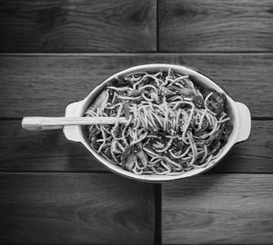 Veg hakka noodles