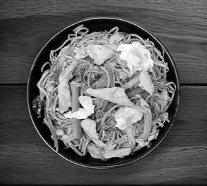 Chilli Garlic Noodles Chicken