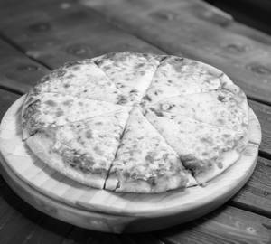 Schezwan pizza [7 inch ]