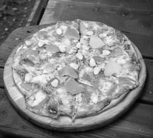 Paneer Makhni Pizza (Regular)