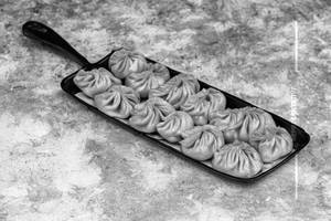 Dynamite Chicken Momos